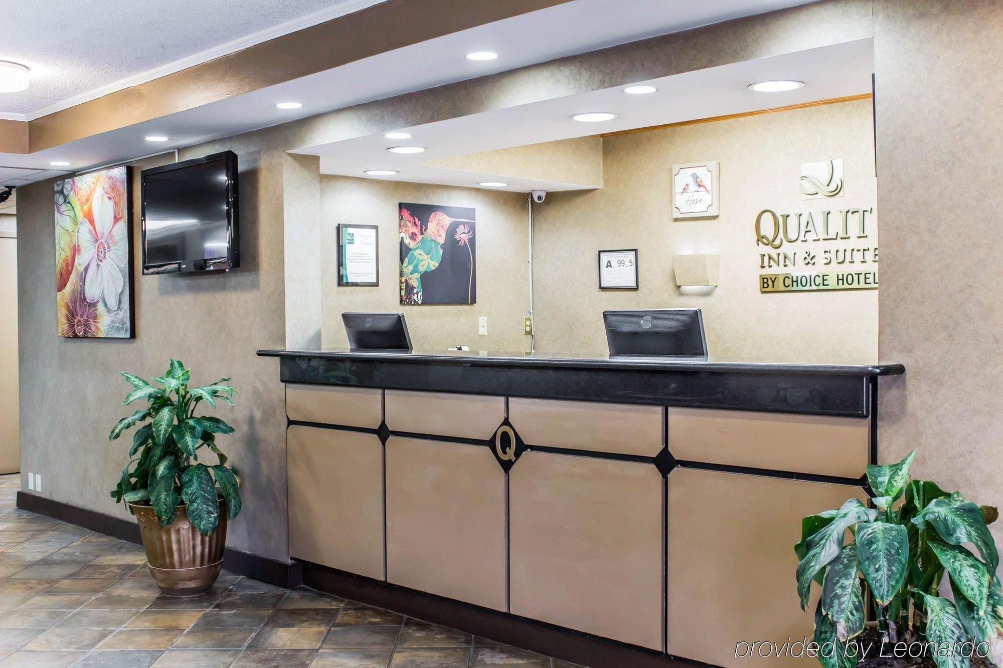 Quality Inn & Suites Fayetteville Ngoại thất bức ảnh
